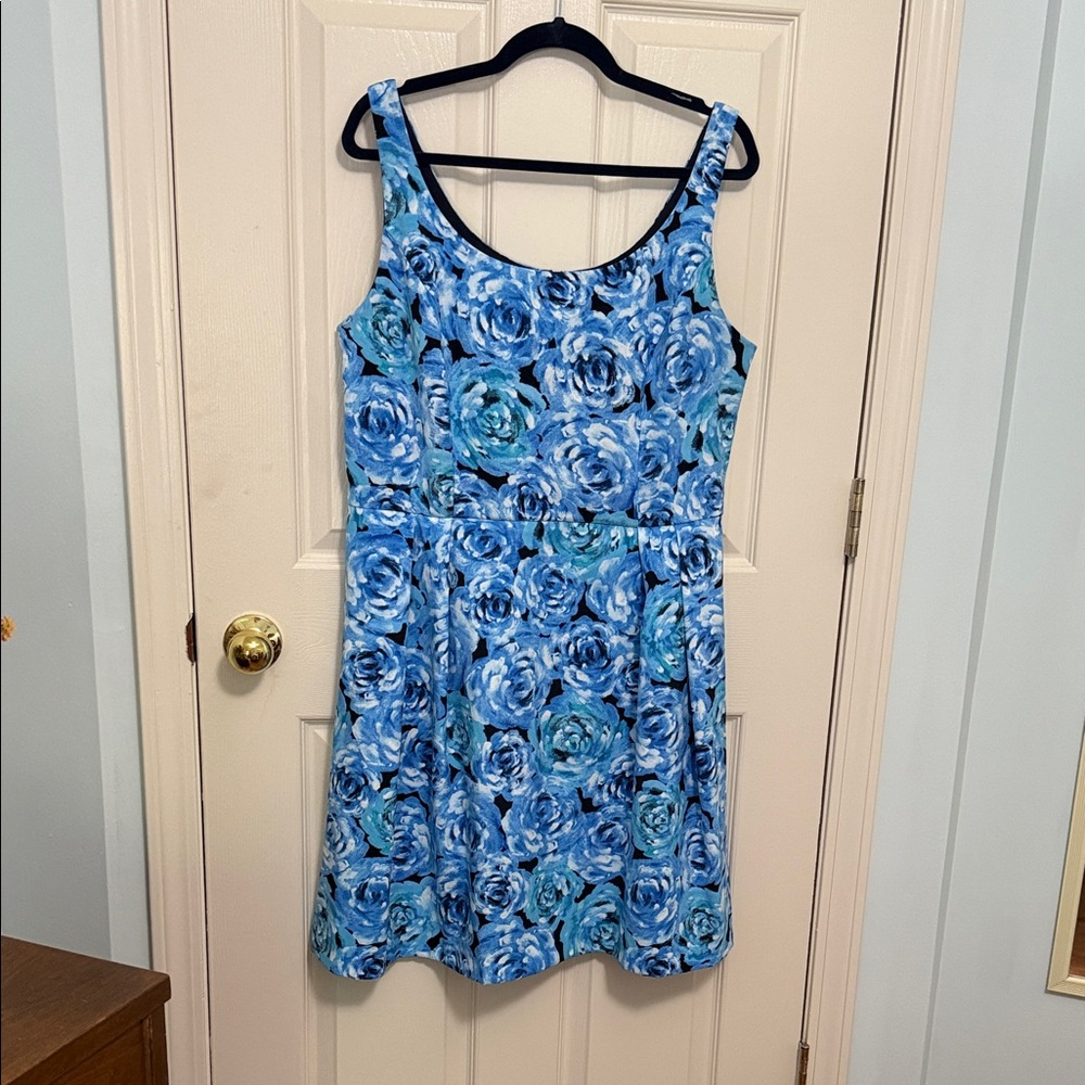 Carmen Marc Valvo Blue Rose Print Mini Dress